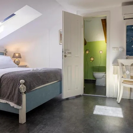 Benecanka Casa Veneziana Bed & Breakfast 4*